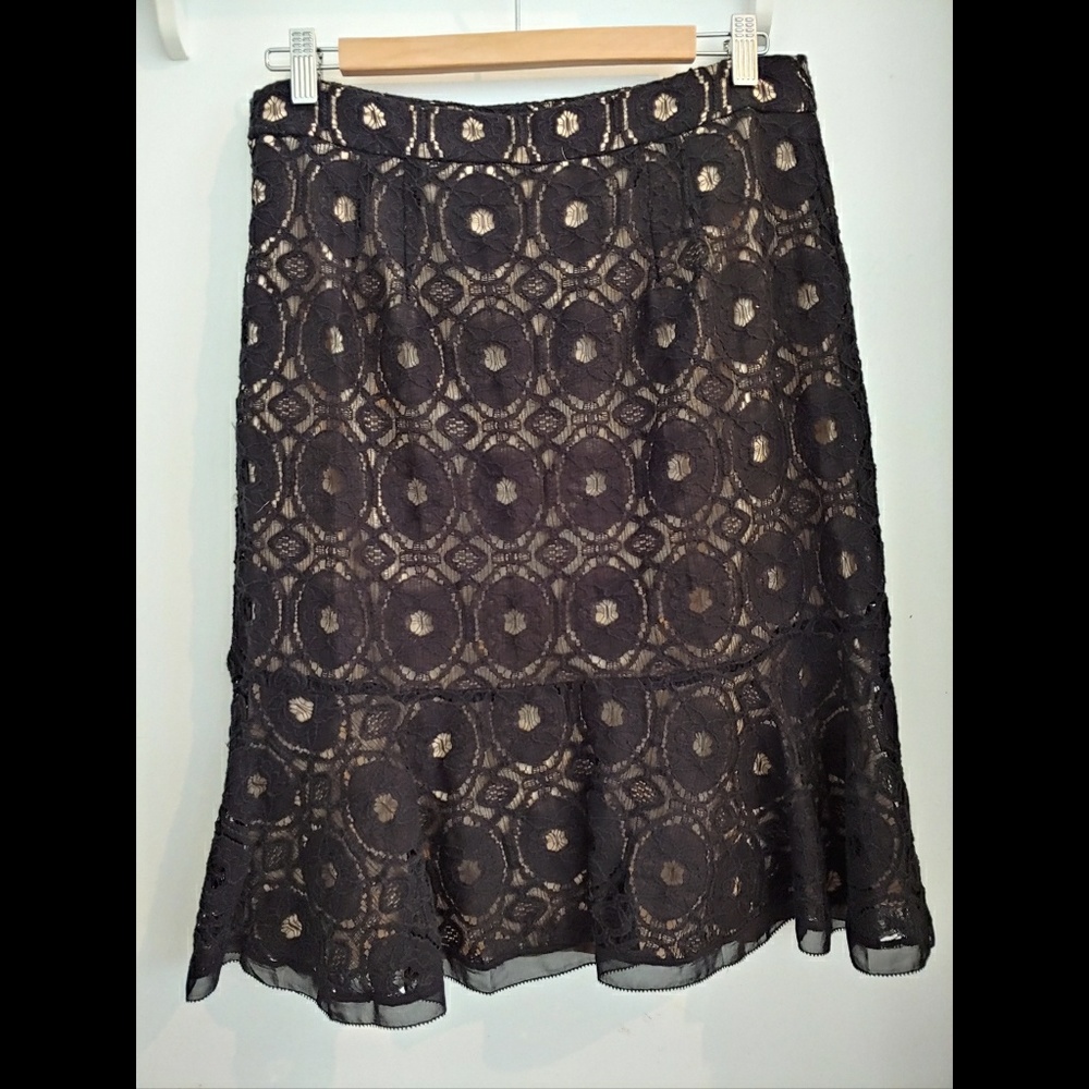 Ann Taylor • Lace Eyelet Skirt